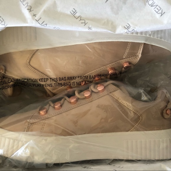 Kendall & Kylie Rose Gold Platform Sneakers (9.5) - Picture 1 of 3